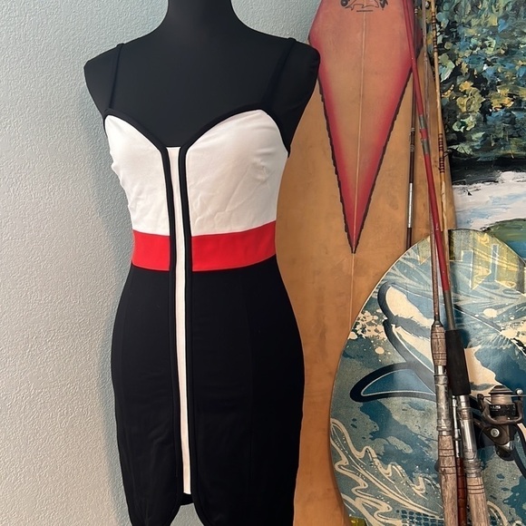 🔥Bebe, BodyCon Color-block Beauty! Excellent Condition, Size S - Picture 14 of 15